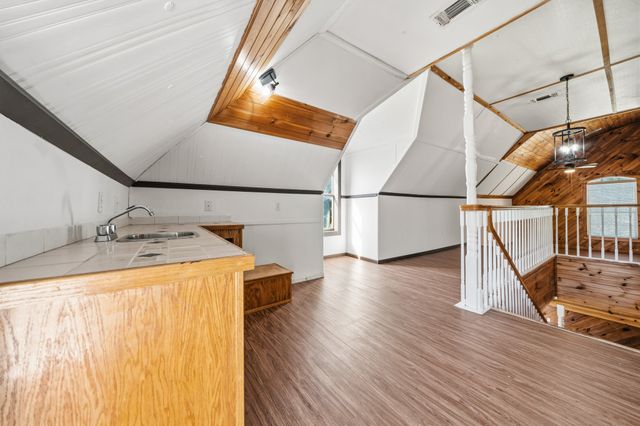 700 Harrel Avenue, Bynum, TX 76631