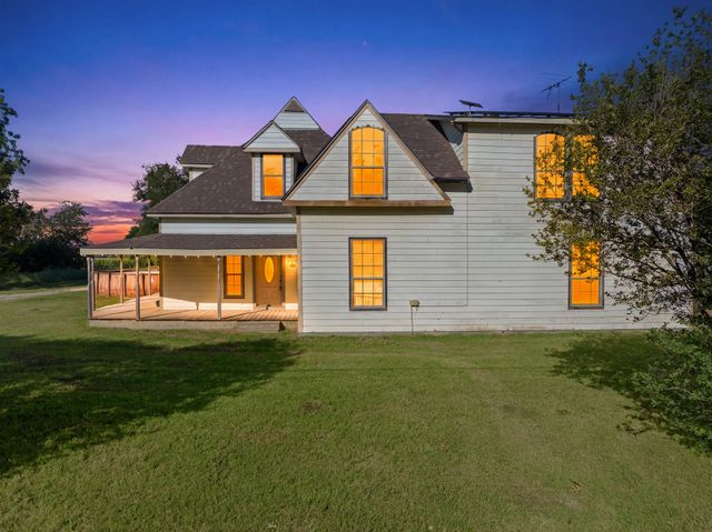 700 Harrel Avenue, Bynum, TX 76631