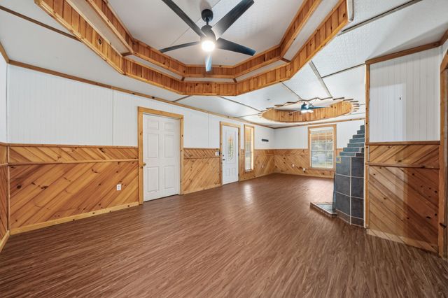 700 Harrel Avenue, Bynum, TX 76631