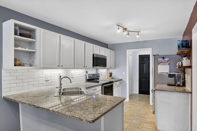 291 Victoria Drive, Dexter, MI 48130