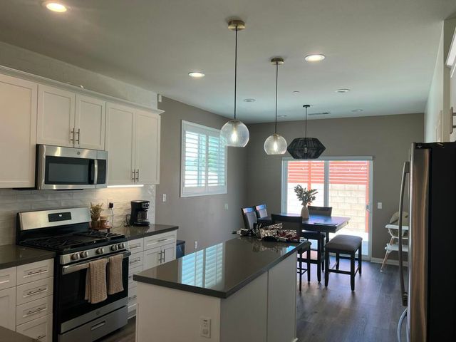 426 E Orchard Street, Rialto, CA 92376