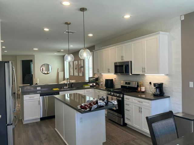 426 E Orchard Street, Rialto, CA 92376