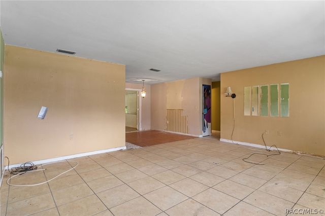 45 S Barbour Street, Beverly Hills, FL 34465