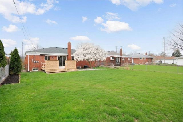 11095 Martin Road, Warren, MI 48093