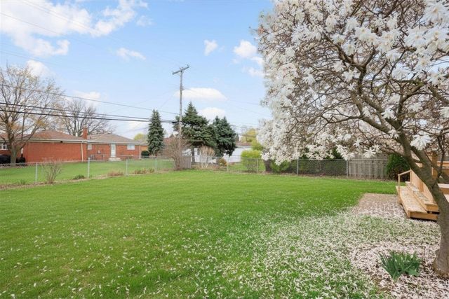 11095 Martin Road, Warren, MI 48093