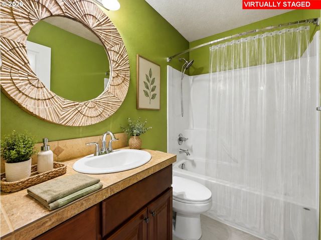 815 Nw 1ST Ave, Canby, OR 97013