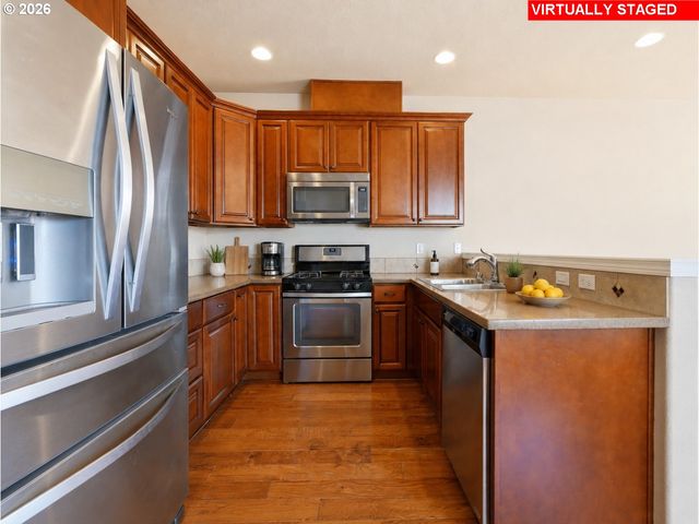 815 Nw 1ST Ave, Canby, OR 97013