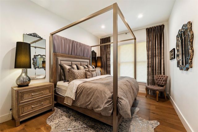 104 Smugglers CV, Horseshoe Bay, TX 78657