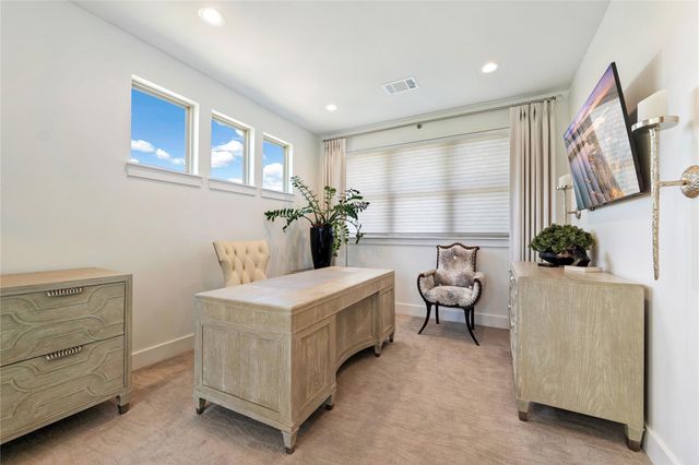 104 Smugglers CV, Horseshoe Bay, TX 78657