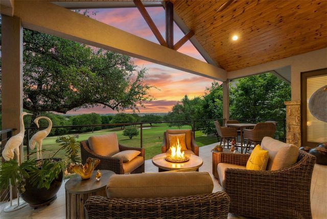 104 Smugglers CV, Horseshoe Bay, TX 78657