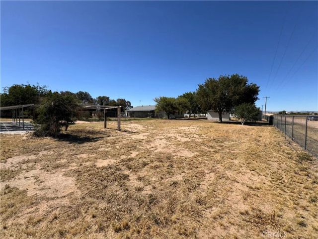 35648 Mountain View Road, Hinkley, CA 92347