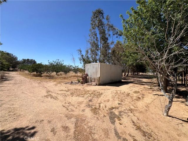 35648 Mountain View Road, Hinkley, CA 92347