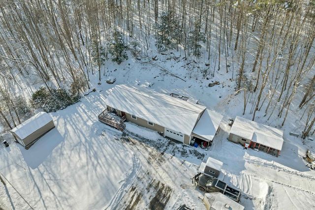 11 E Dunbarton Road, Goffstown, NH 03045