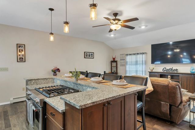 11 E Dunbarton Road, Goffstown, NH 03045