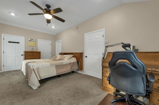 11 E Dunbarton Road, Goffstown, NH 03045