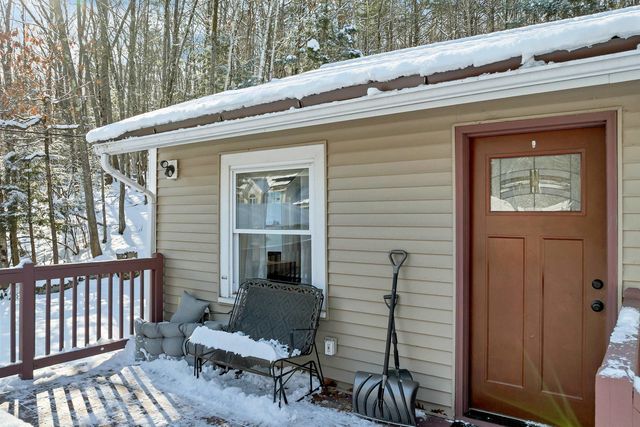 11 E Dunbarton Road, Goffstown, NH 03045