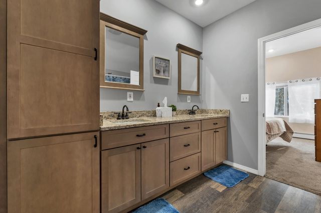 11 E Dunbarton Road, Goffstown, NH 03045