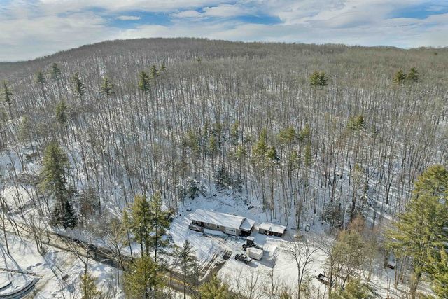 11 E Dunbarton Road, Goffstown, NH 03045