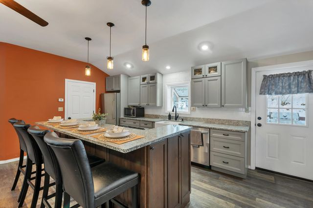 11 E Dunbarton Road, Goffstown, NH 03045