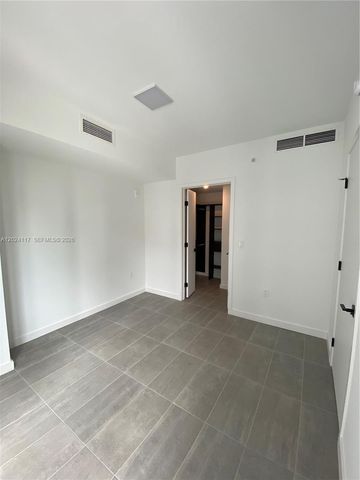 227 NE 2nd St 1701, Miami, FL 33132