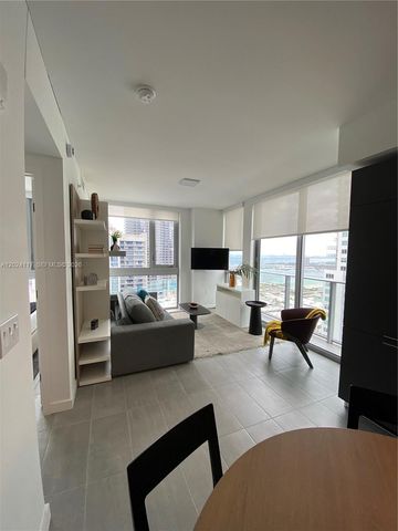 227 NE 2nd St 1701, Miami, FL 33132