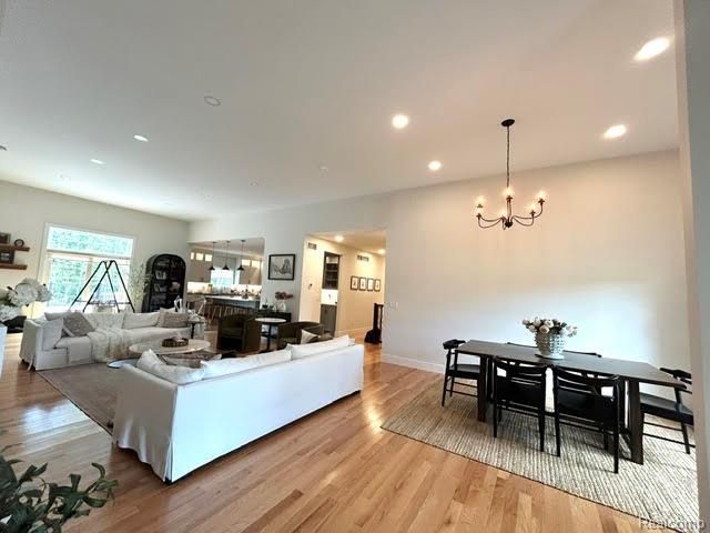 39 Stark Road, Rochester Hills, MI 48307