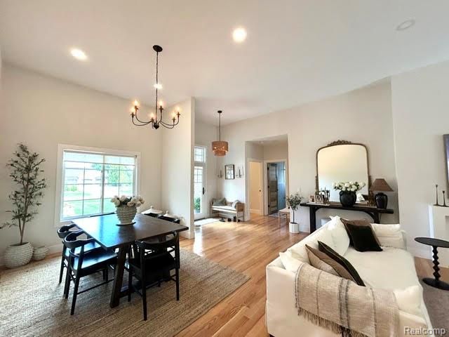 39 Stark Road, Rochester Hills, MI 48307