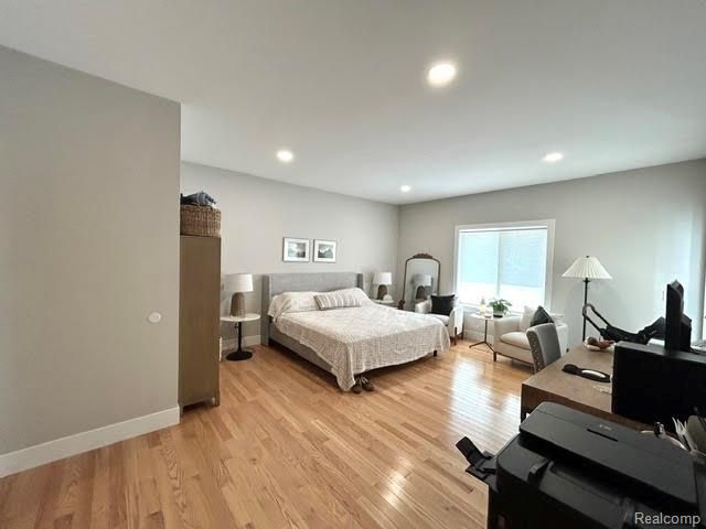 39 Stark Road, Rochester Hills, MI 48307