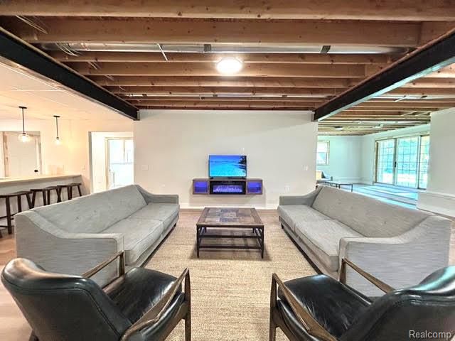 39 Stark Road, Rochester Hills, MI 48307