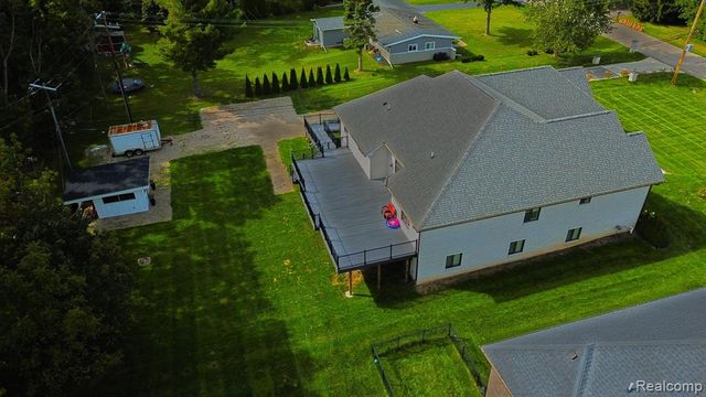39 Stark Road, Rochester Hills, MI 48307
