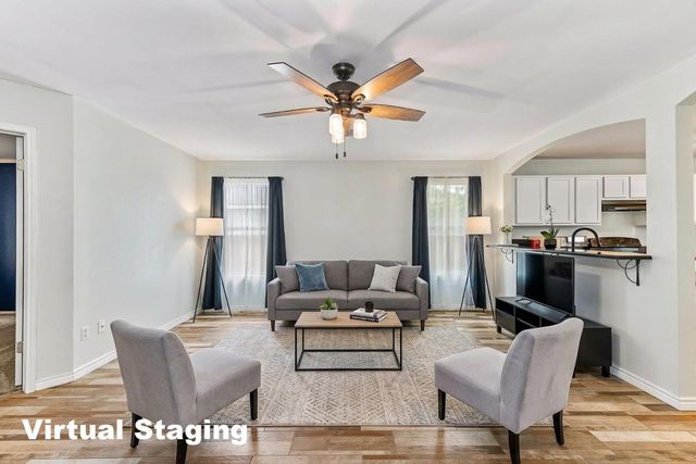 111 Quail Hollow DR, Hutto, TX 78634