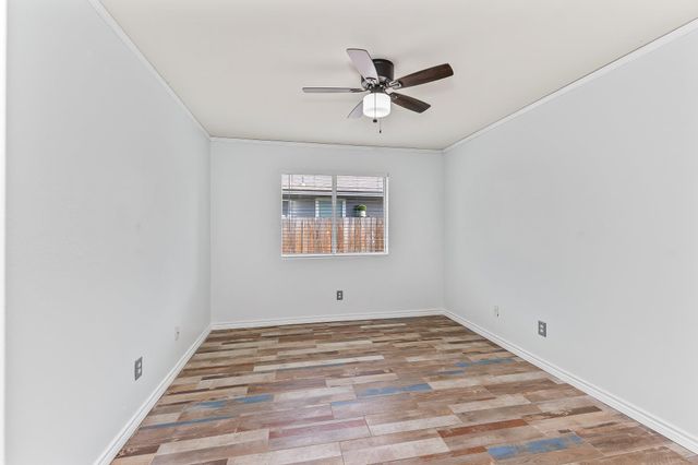 111 Quail Hollow DR, Hutto, TX 78634