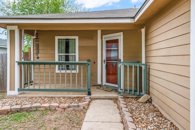 111 Quail Hollow DR, Hutto, TX 78634