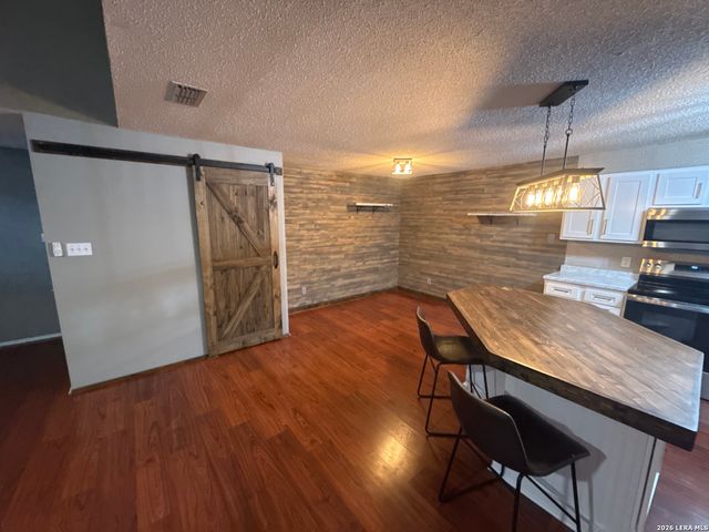 1209 BLUFF CREEK CIR, New Braunfels, TX 78130