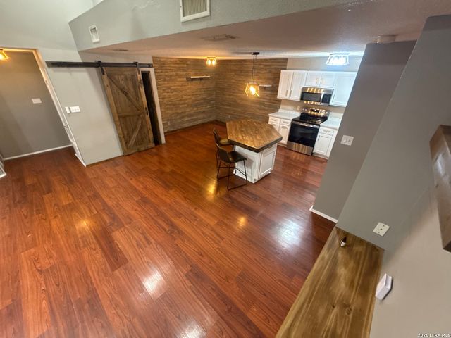 1209 BLUFF CREEK CIR, New Braunfels, TX 78130