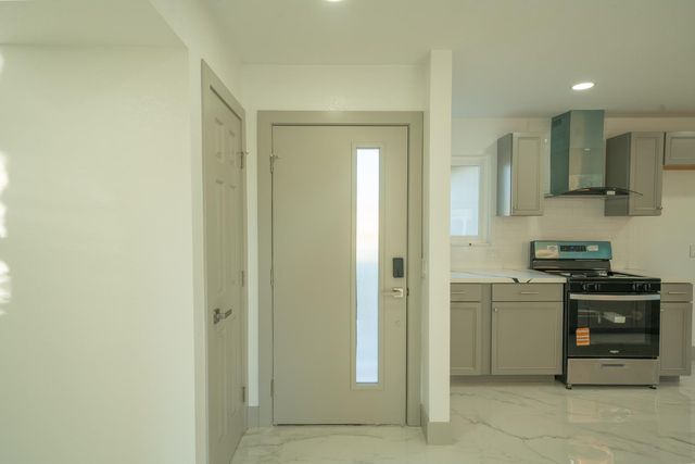 1813 Lupin Ln, Ceres, CA 95307