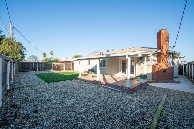 1813 Lupin Ln, Ceres, CA 95307