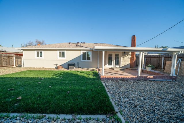 1813 Lupin Ln, Ceres, CA 95307
