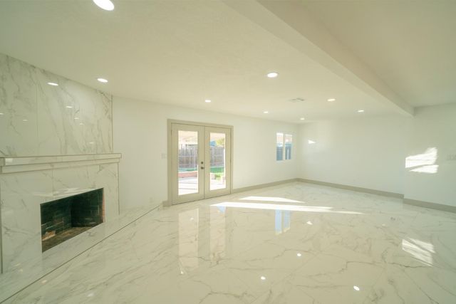 1813 Lupin Ln, Ceres, CA 95307