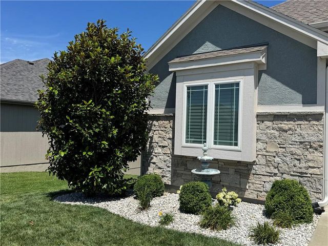 8126 NW 90th Terrace, Kansas City, MO 64153
