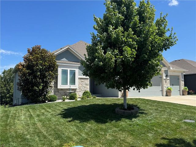 8126 NW 90th Terrace, Kansas City, MO 64153