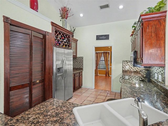 8634 WHISPERING WILLOW COURT, Orlando, FL 32835