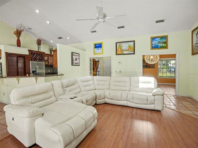 8634 WHISPERING WILLOW COURT, Orlando, FL 32835