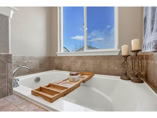 5225 Carmon Dr, Windsor, CO 80550