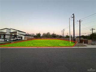 1418 S Michigan Street, Alton, TX 78573