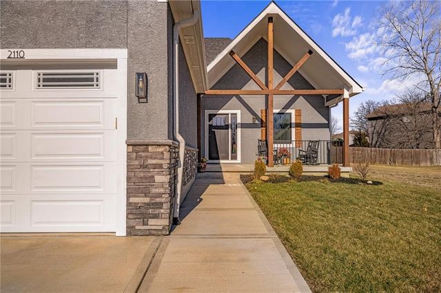 2110 Chateau Place, Raymore, MO 64083