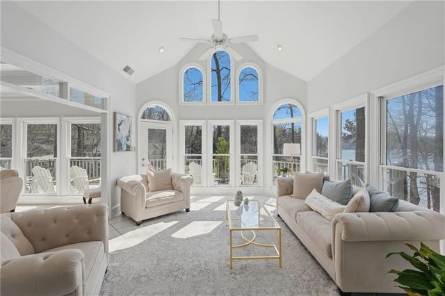 9155 Bay Pointe Drive, Gainesville, GA 30506