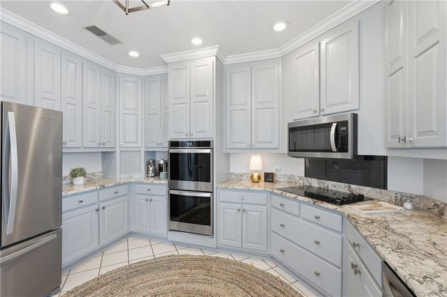 9155 Bay Pointe Drive, Gainesville, GA 30506