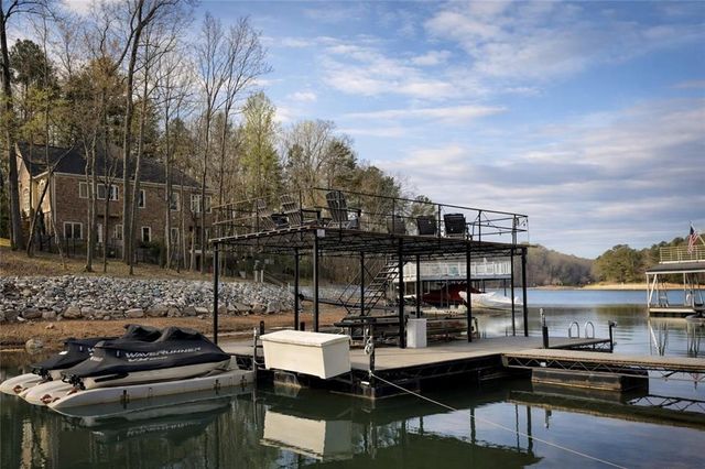 9155 Bay Pointe Drive, Gainesville, GA 30506