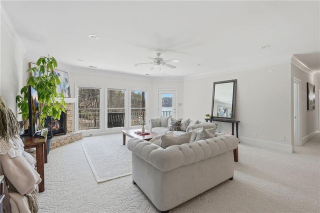 9155 Bay Pointe Drive, Gainesville, GA 30506